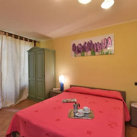 Rosamelia Villa