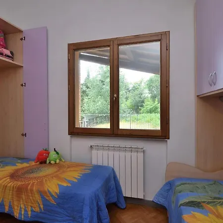 Rosamelia Villa *